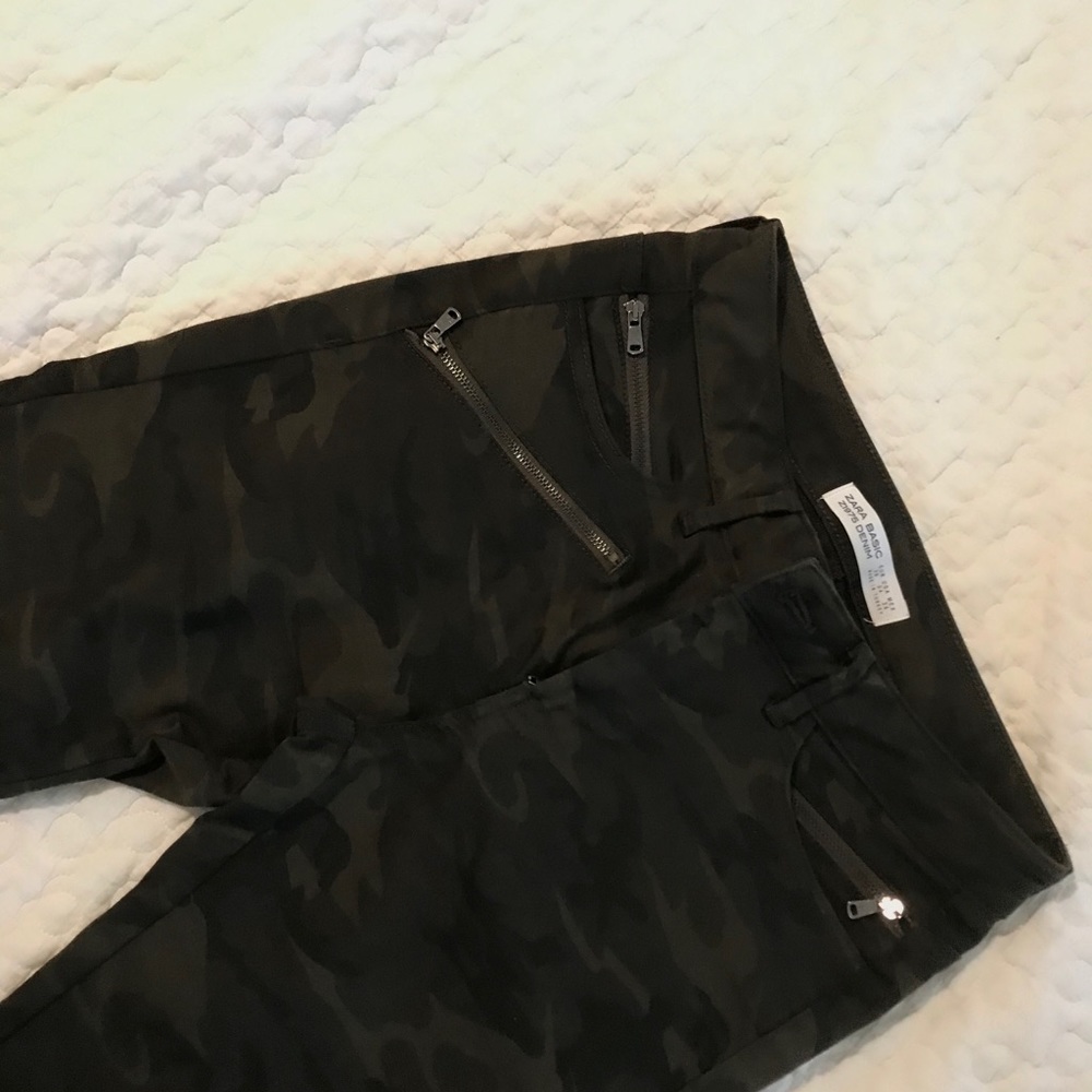 🐊Zara camo print denim🦚